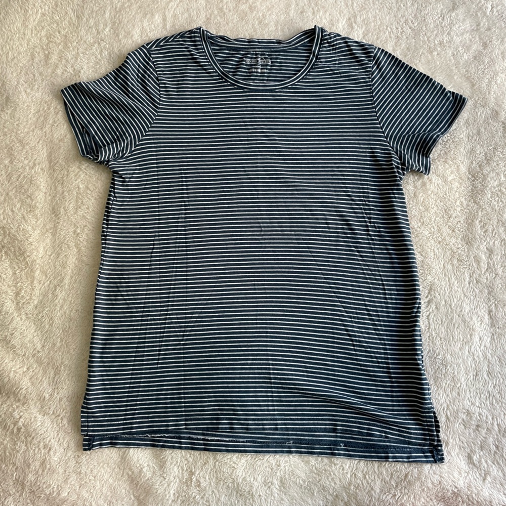 Eddie Bauer Navy and White Striped Short Sleeve Tee